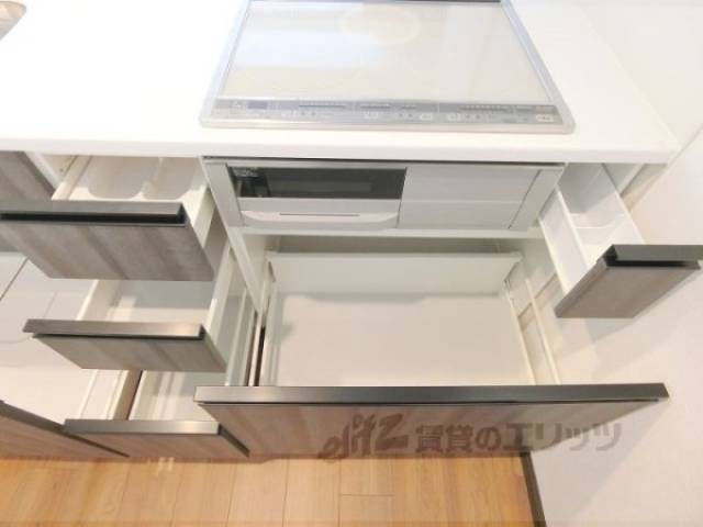キッチン　下部収納