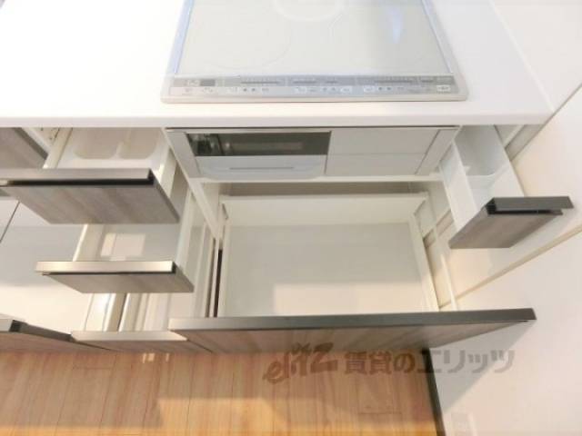 キッチン　下部収納