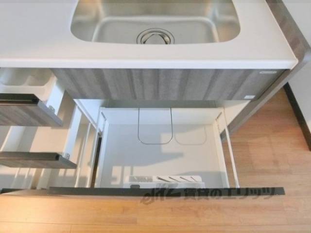 キッチン　下部収納