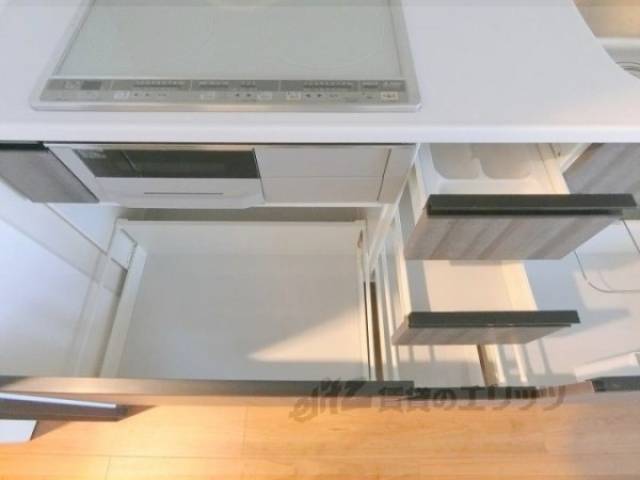 キッチン　下部収納