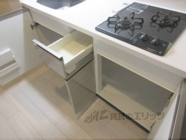 キッチン　キッチン下収納