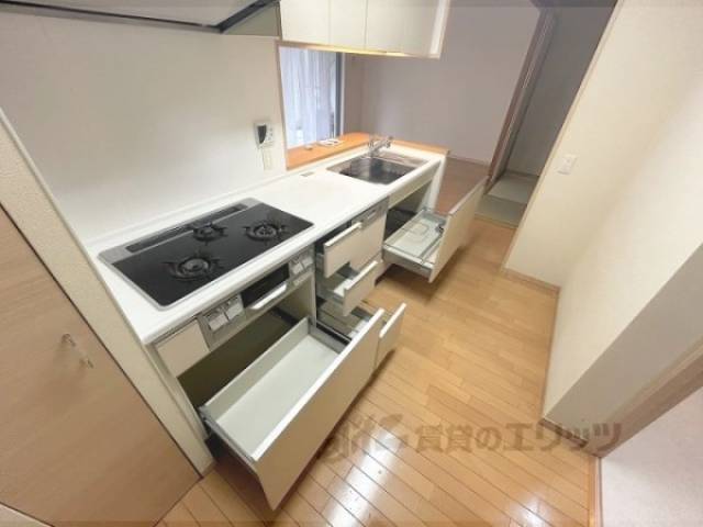 キッチン　キッチン下部収納