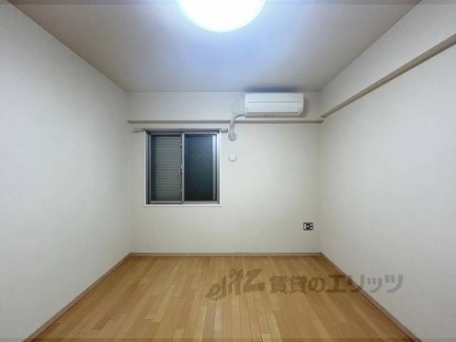 洋室　6.5帖洋室