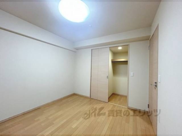 洋室　6.5帖洋室