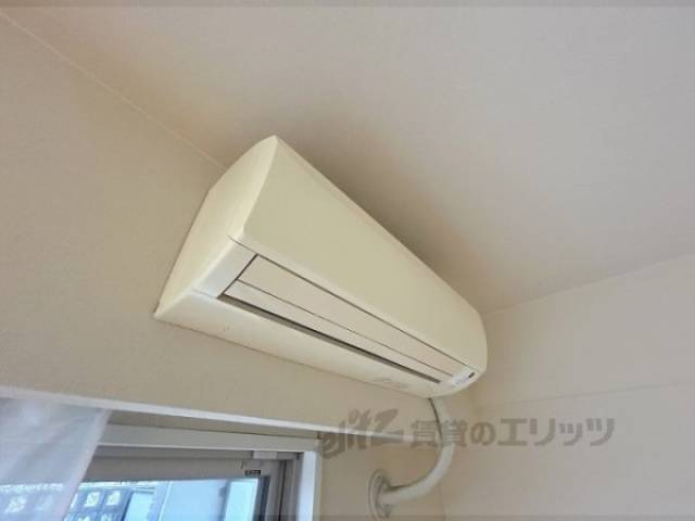 エアコン　リビングエアコン