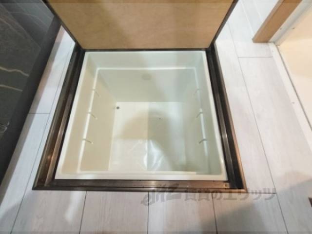 キッチン　床下収納