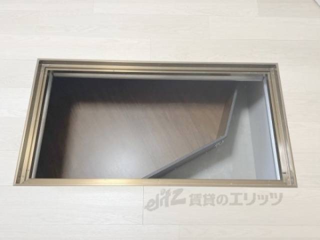 収納　床下収納
