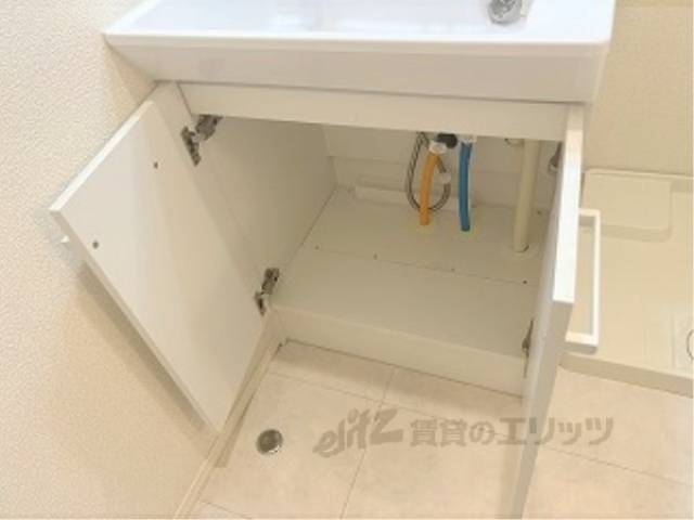 洗面所　下部収納