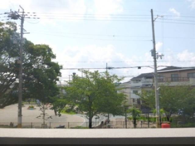 眺望　南向き眺望、目の前は公園