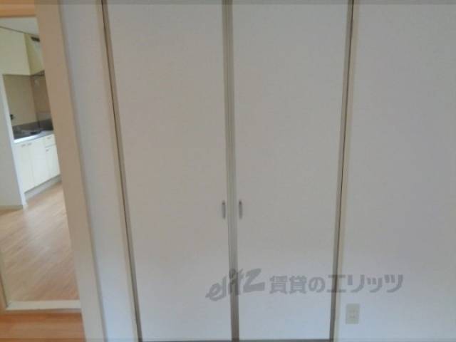 洋室　クローゼット