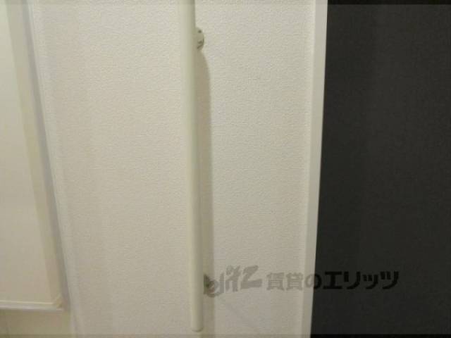 玄関　壁手すり