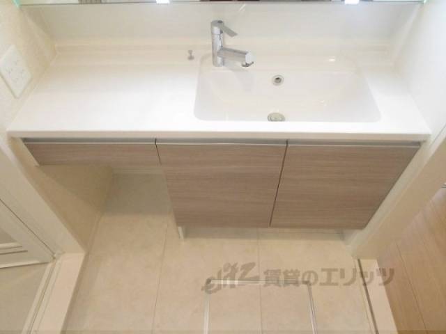 洗面所　洗面台下収納