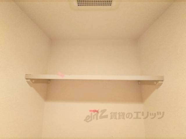 トイレ　棚