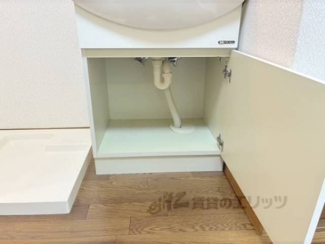 トイレ　収納