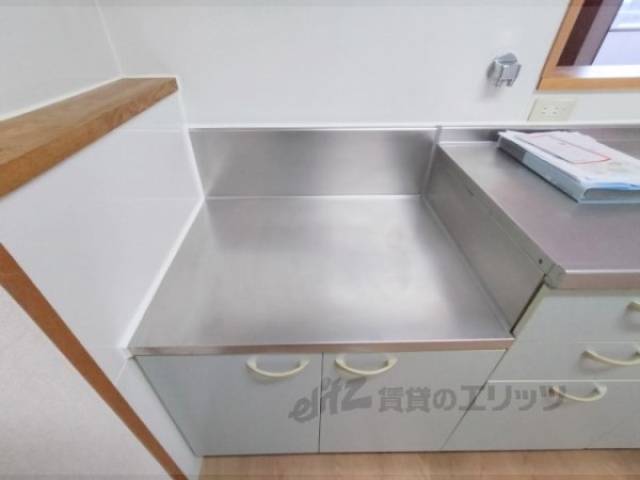 キッチン　コンロ置場