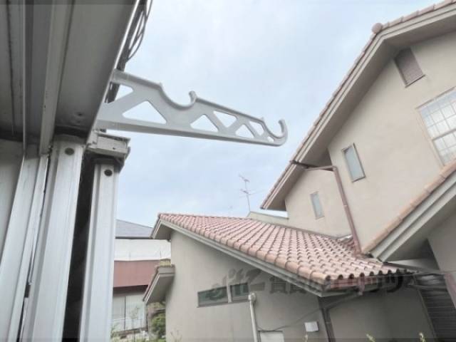 ベランダ　物干し受け