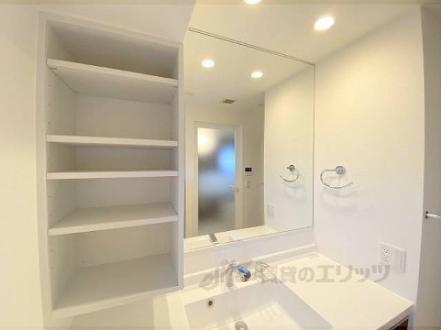 洗面所　上部収納