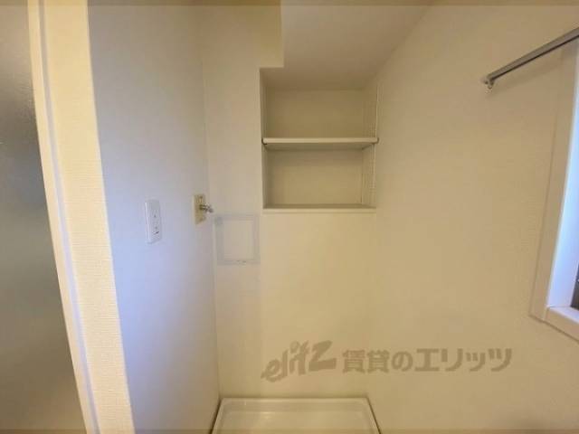 洗濯機置場　上部収納