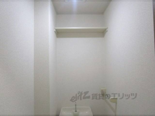 トイレ　上棚