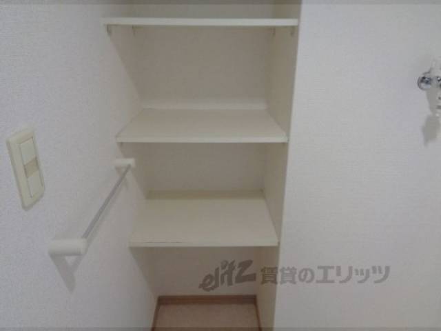 洗濯機置場　収納