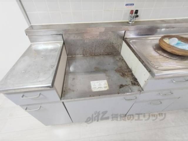 キッチン　コンロ置場