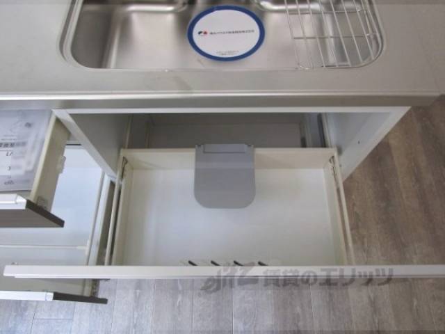 キッチン　収納