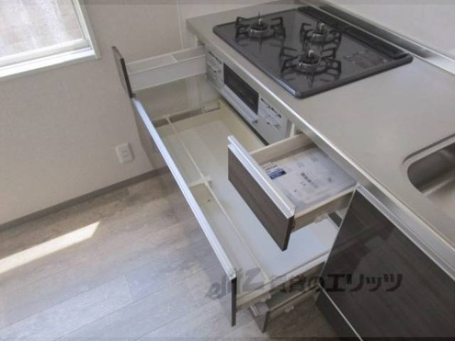 キッチン　収納