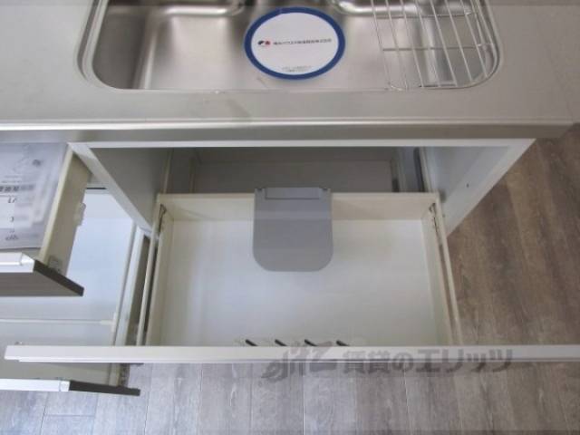 キッチン　収納