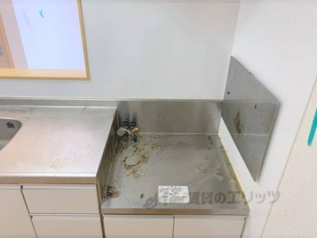 キッチン　コンロ置き場