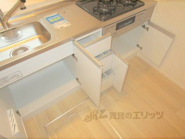 キッチン　収納