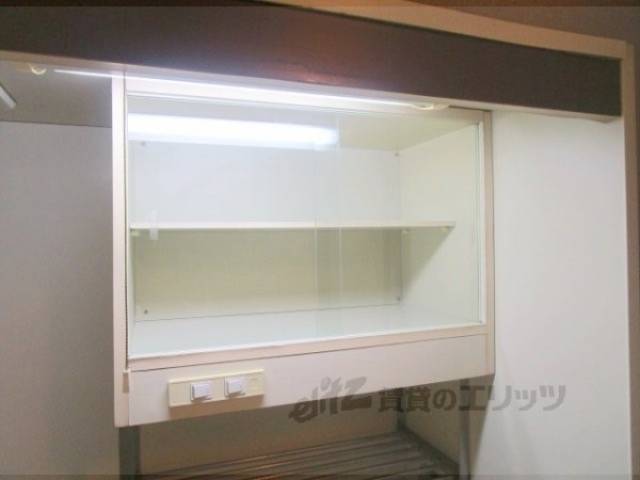 キッチン　上部収納