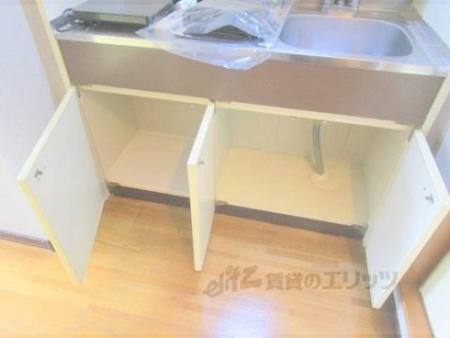 キッチン　下部収納
