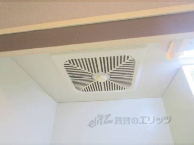 キッチン　換気扇
