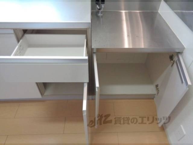 キッチン　収納