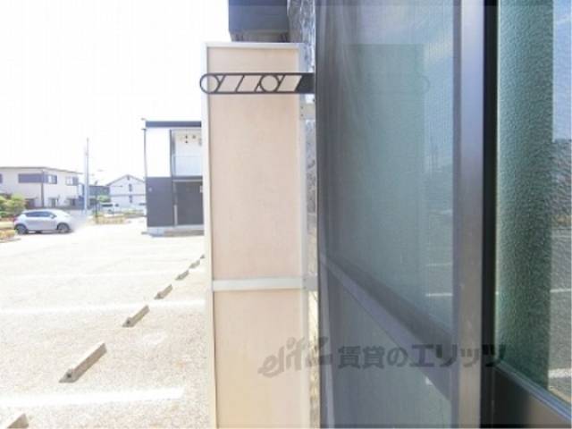 ベランダ　物干しのみ