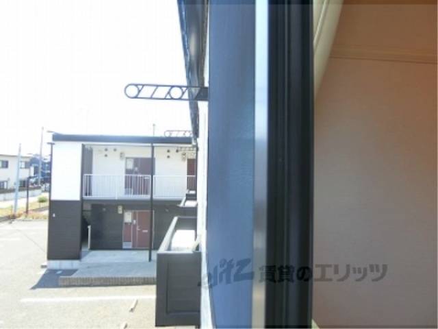 ベランダ　物干しのみ