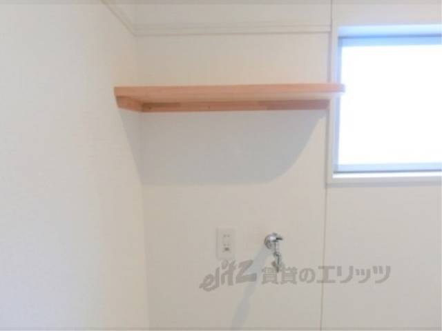 洗濯機置場　上部棚