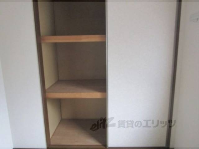 和室　押入れ