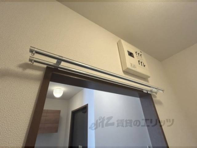 洗面所　カーテンレール