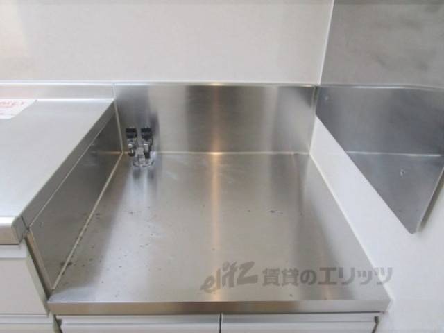 キッチン　コンロ置き場