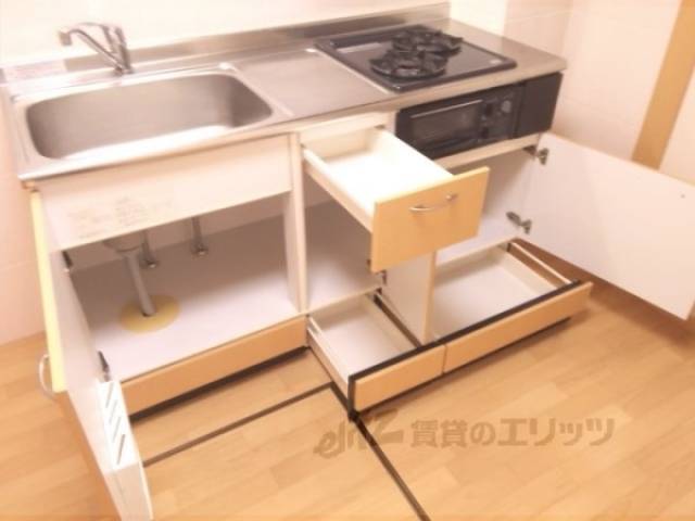 キッチン　収納