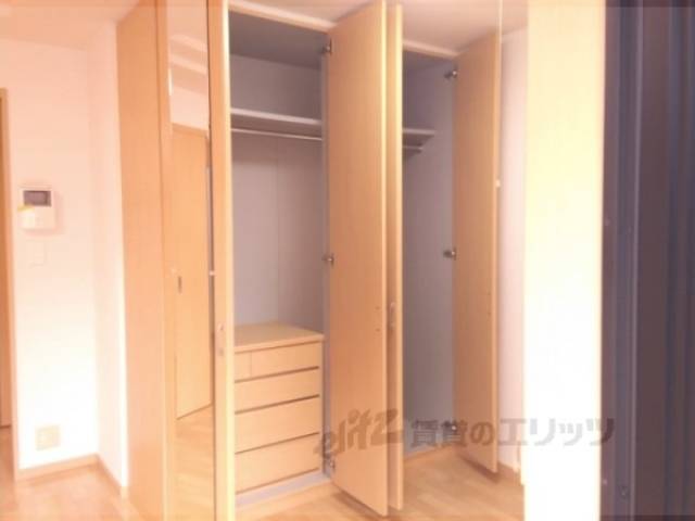 収納　クローゼット