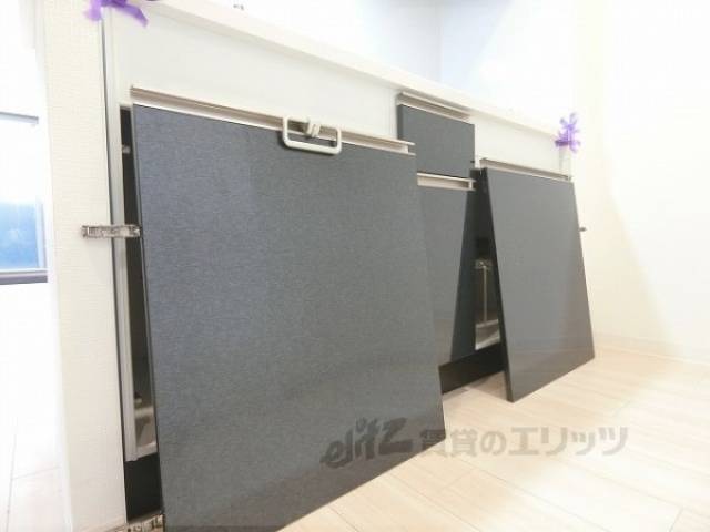 キッチン　下部収納