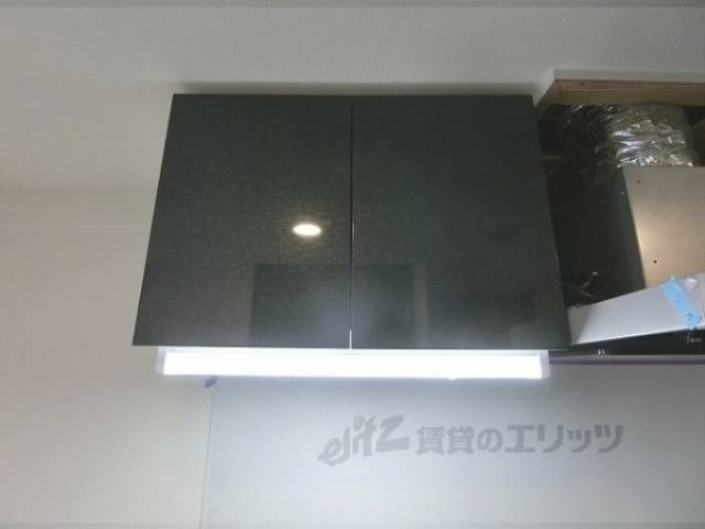 キッチン　上部収納