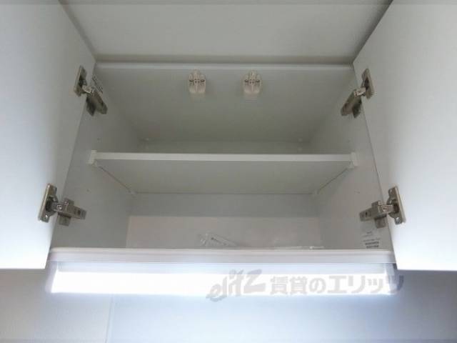 キッチン　上部収納