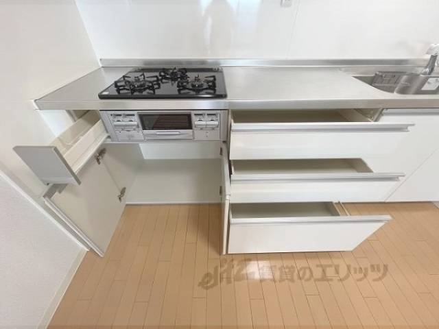 キッチン　下部収納