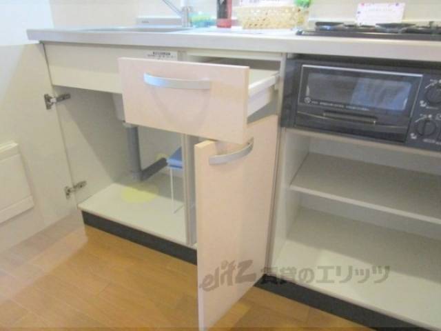 キッチン　収納