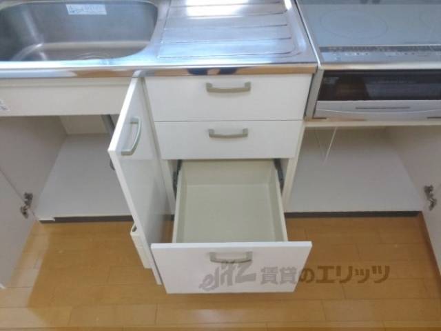 キッチン　収納