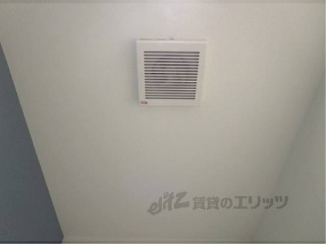 トイレ　換気扇