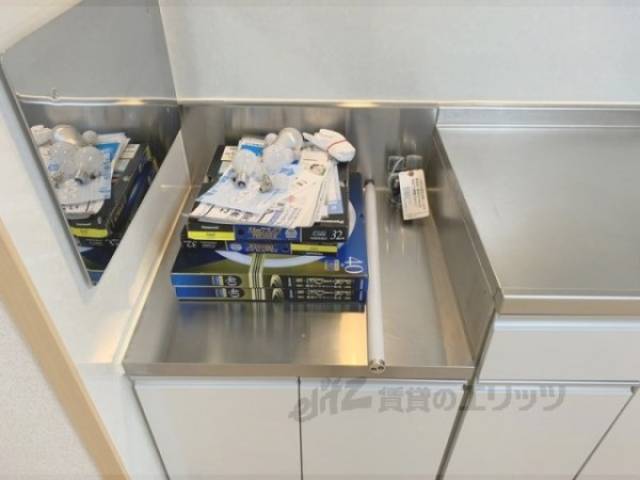 キッチン　コンロ置き場